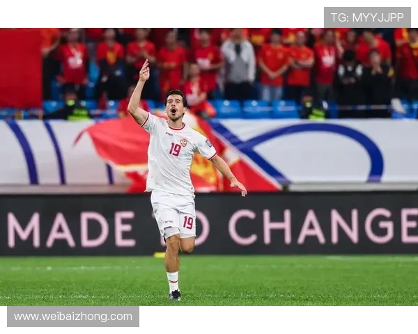 印尼足球明星因场上暴躁行为引发热议的背后故事揭秘